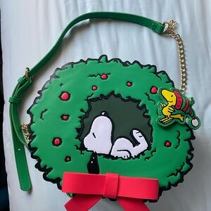 Loungefly Green Snoopy Wreath Crossbody Bag